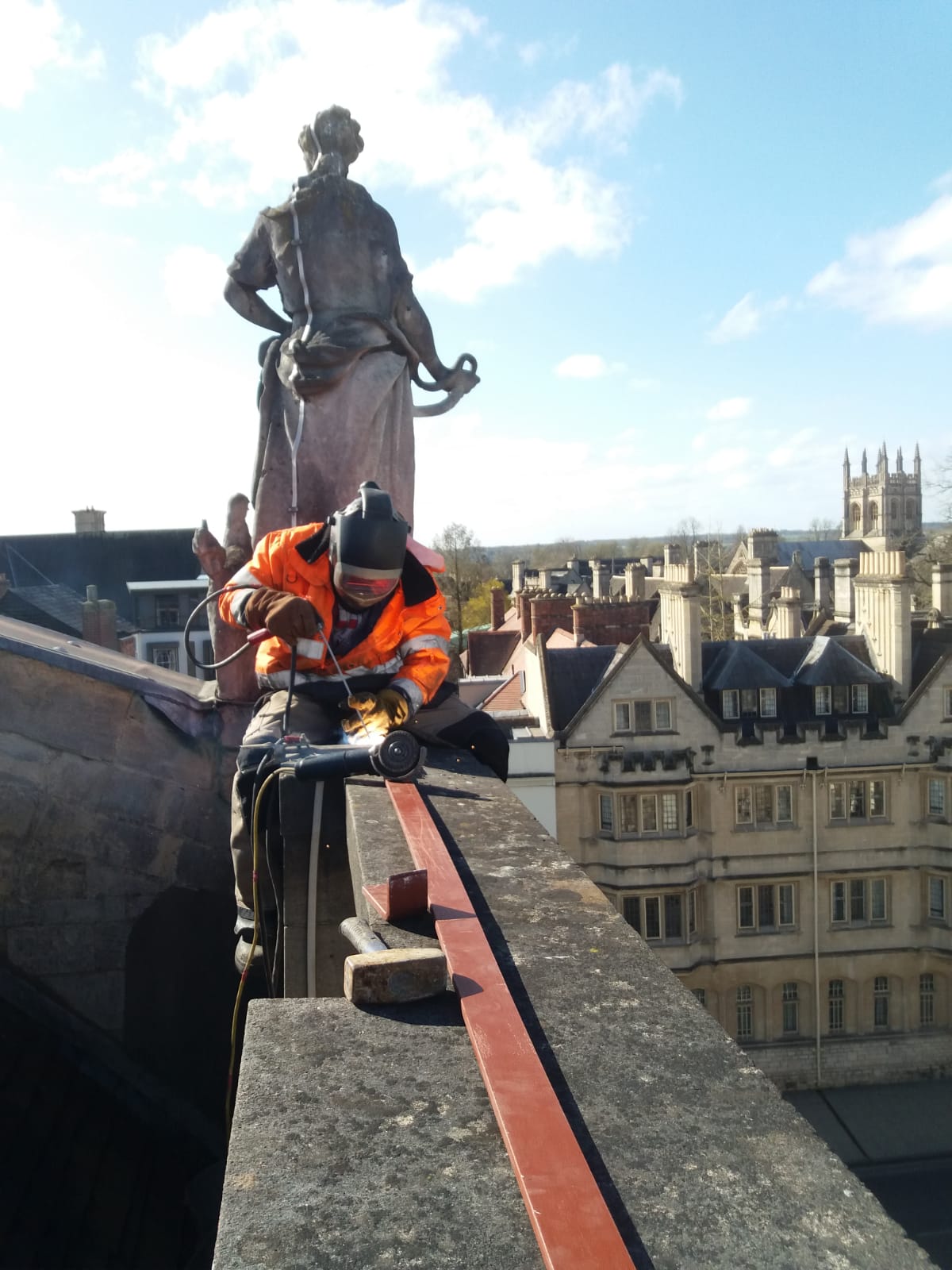 Securing Statues Securing Statues