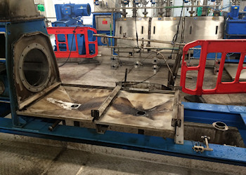 Removal for re-fabrication/refitting of 7m stainless screw for food processing machinery.
Work involved fitting, fabrication and heavy lift rigging procedures